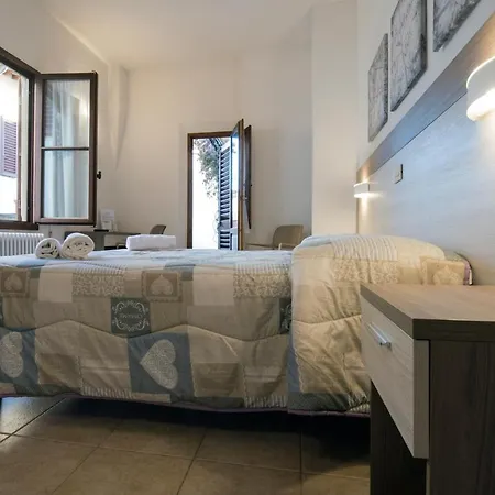 בית הארחה Foresteria Valdese Di פירנצה